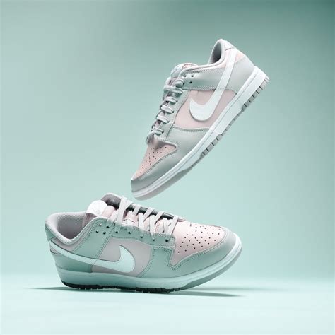 nike dunk vrouw|women's nike dunk shoes.